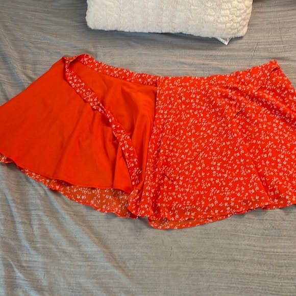 Forever 21 skirt red/orang medium - Picture 3 of 3
